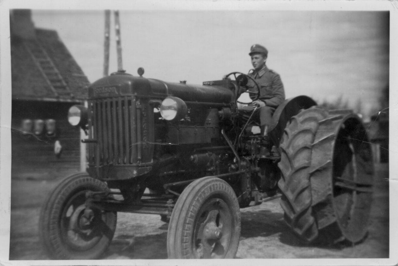 Ankarat ajat – maatalouden koneellistumisen vaikeudet 1940–1950-luvuilla