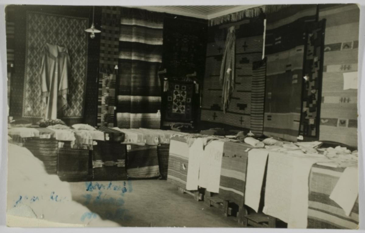 Käsityöt 1900-luvun alun maatalousnäyttelyissä