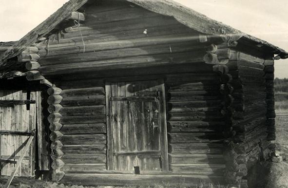 Aittarakennus.